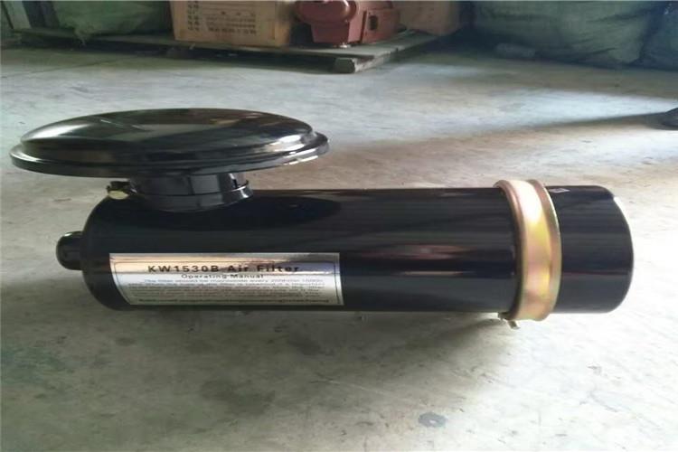 有些运用者在保养柴油机乐动（中国）官方网站时，丢掉滤芯的上下密封橡胶垫圈及油罩，使柴油不经过滤芯过滤