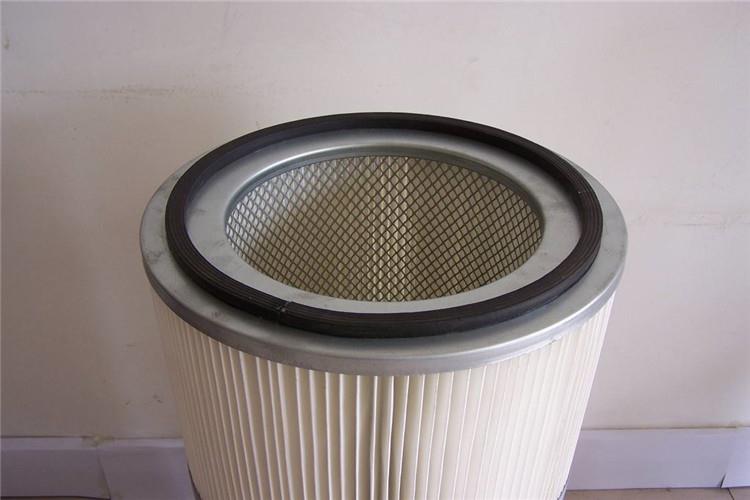 风机登录入口主要是由风机，滤筒还有控制柜和箱体几大部件组合而成的，其中利用风机将粉尘吸入箱体内