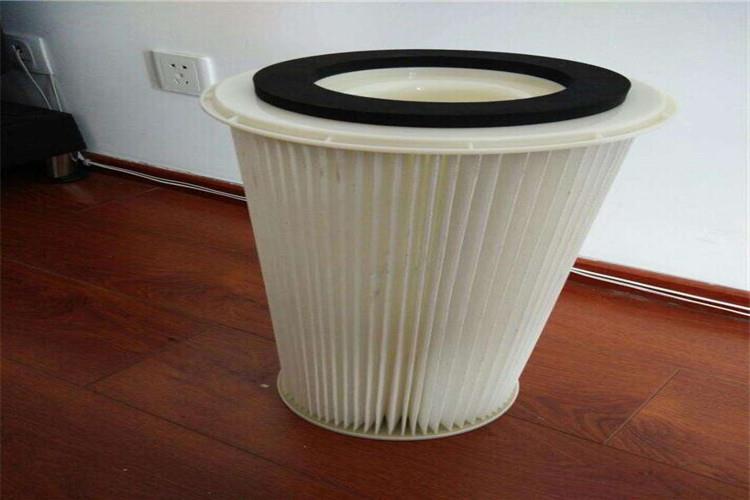 风机登录入口还有一个显著的特点就是，体积小净化面积相对于布袋除尘器来说要大很多，这主要是源于滤筒除尘器的滤筒呈褶皱状的无形中增加了过滤面积