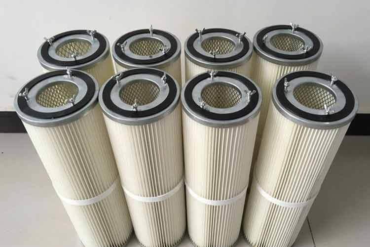 椭圆形登录入口通常由端盖，骨架和滤材组成